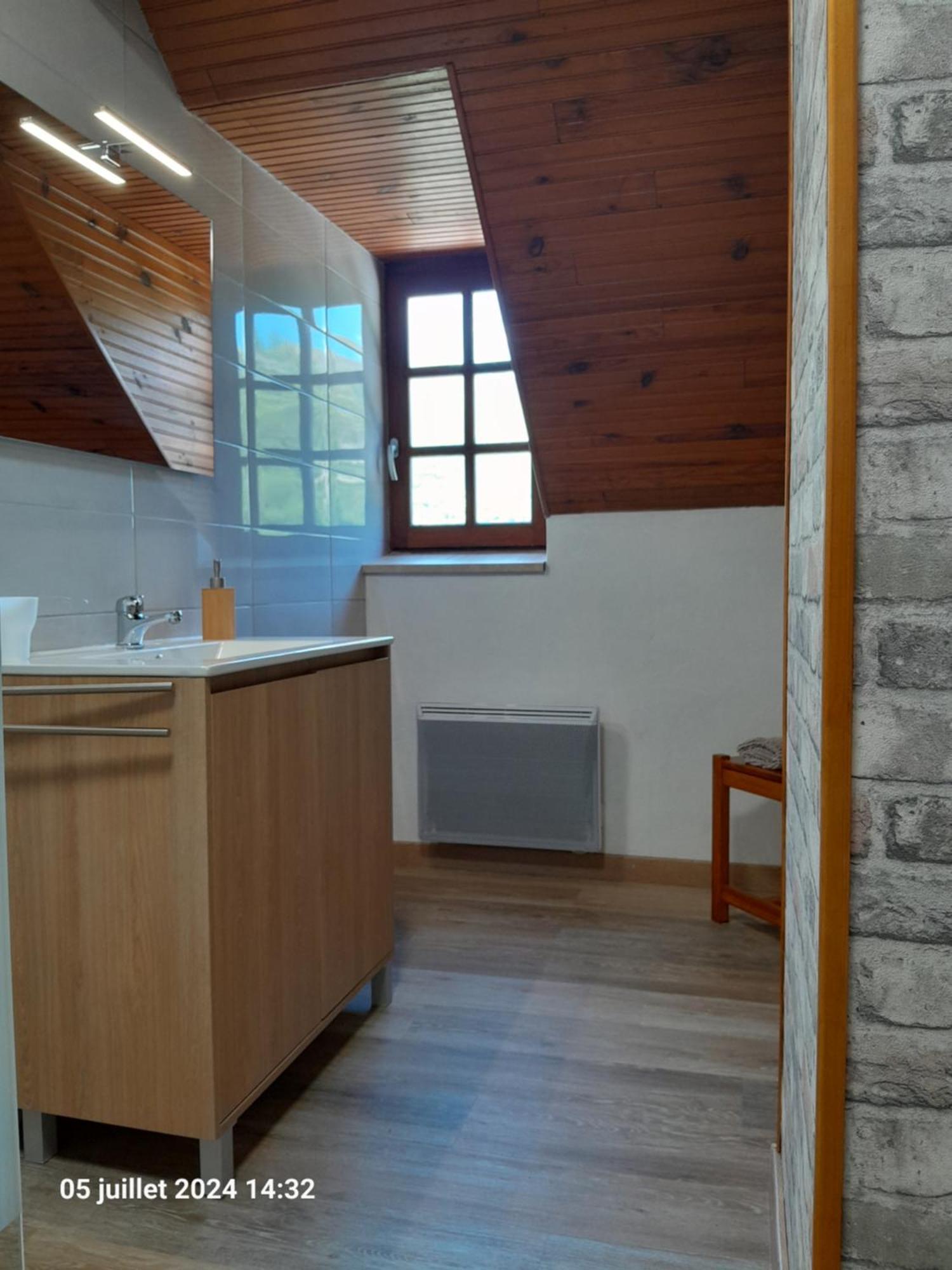 L'Espugue Apartman Gèdre Kültér fotó