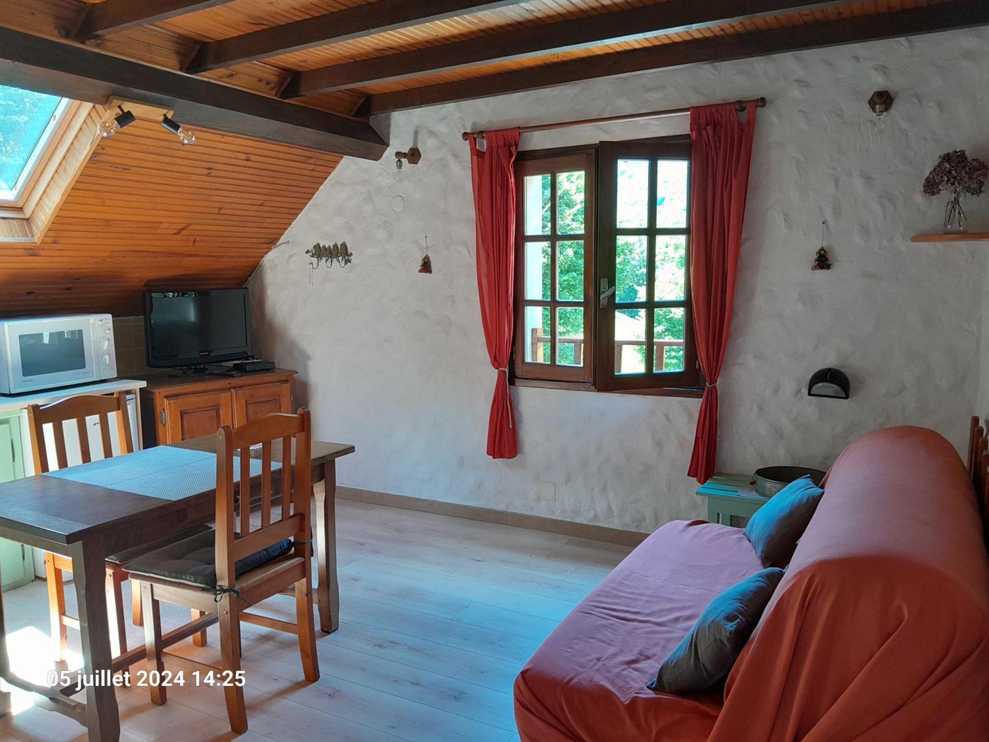 L'Espugue Apartman Gèdre Kültér fotó
